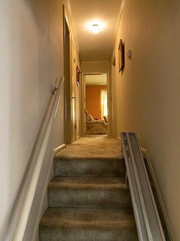 9317 Kessler Lane, Overland Park, KS 66212