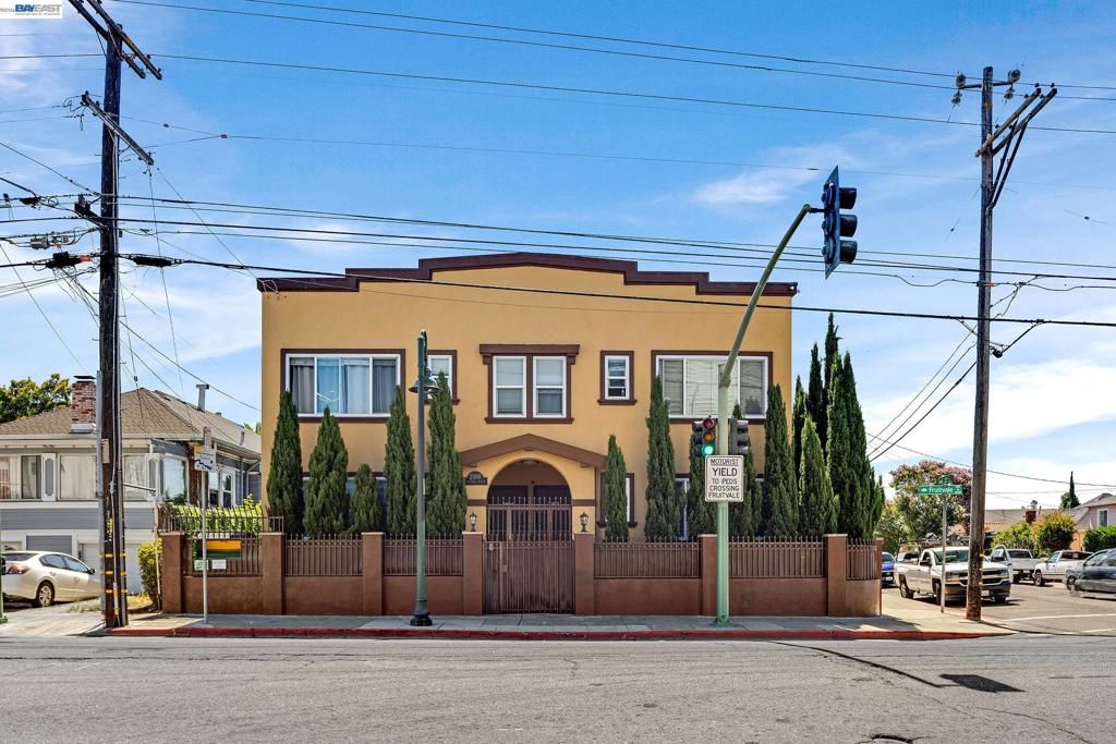2300 Fruitvale Ave, Oakland, CA 94601