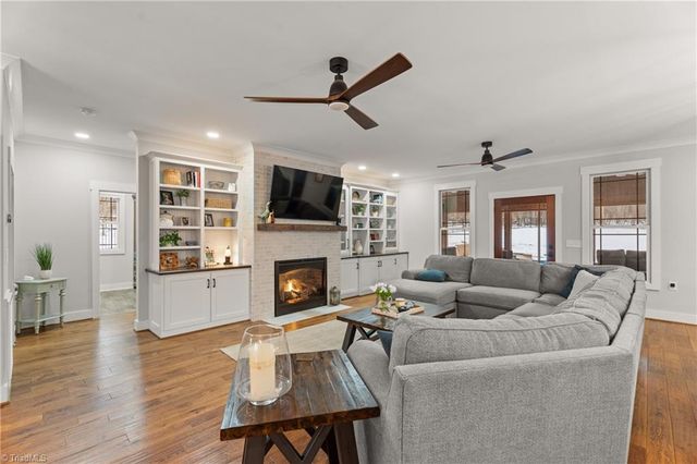 7994 Ridge Road, Tobaccoville, NC 27050