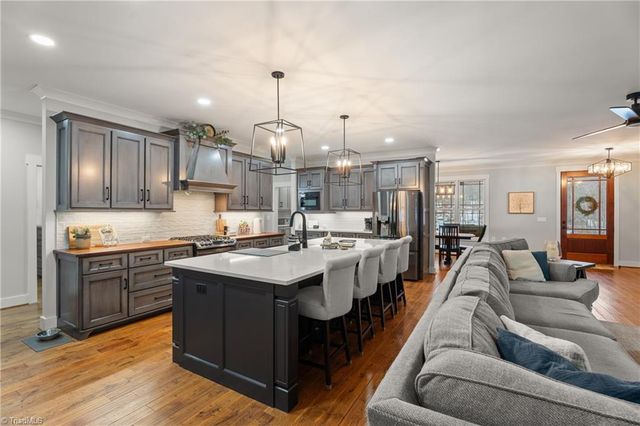 7994 Ridge Road, Tobaccoville, NC 27050