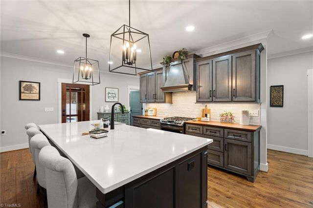 7994 Ridge Road, Tobaccoville, NC 27050