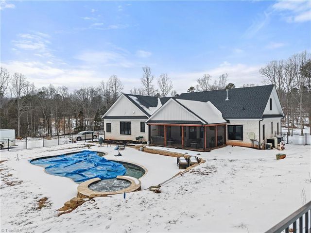 7994 Ridge Road, Tobaccoville, NC 27050