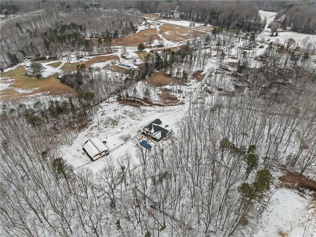 7994 Ridge Road, Tobaccoville, NC 27050