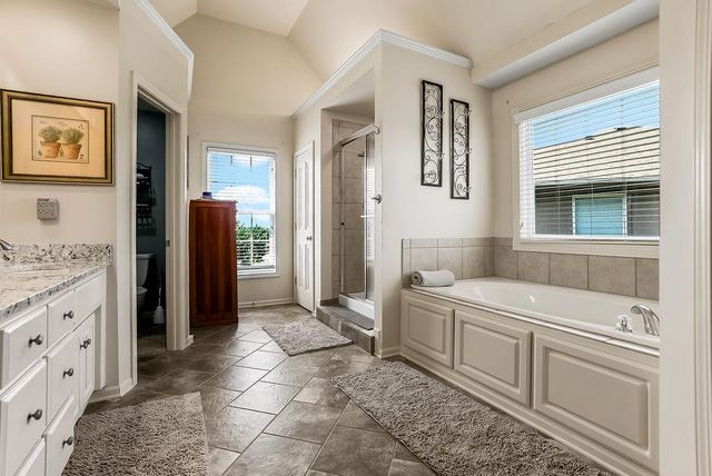 25136 W 149th Place, Olathe, KS 66061