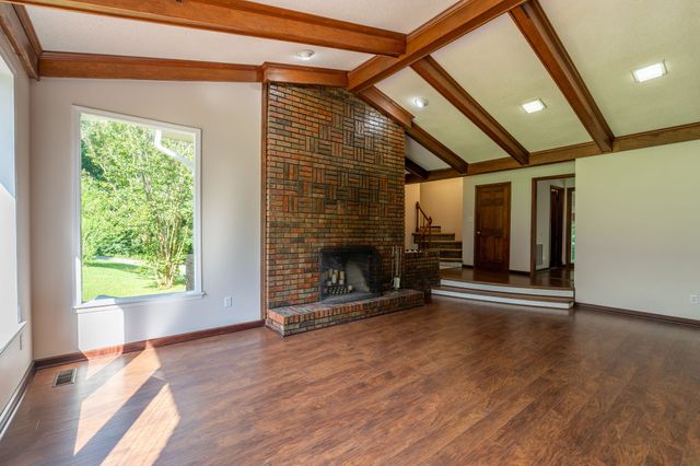 159 Mindy Dr, Waynesboro, TN 38485