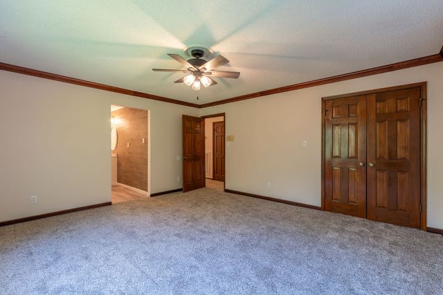 159 Mindy Dr, Waynesboro, TN 38485
