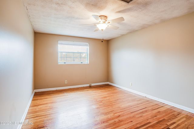 2027 COURTNEY Drive, Jacksonville, FL 32208