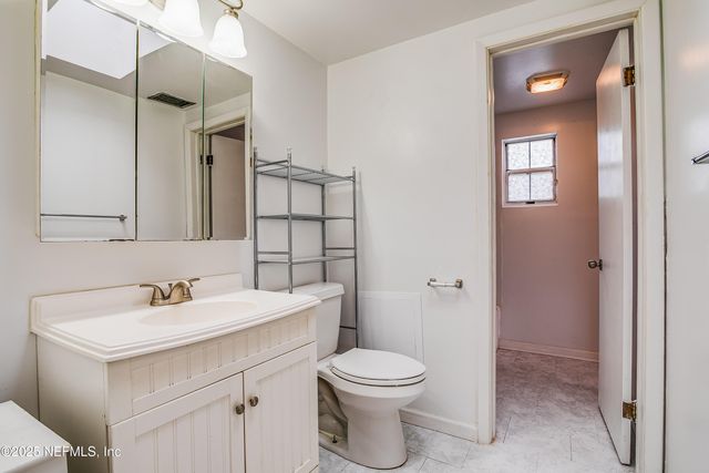 2027 COURTNEY Drive, Jacksonville, FL 32208