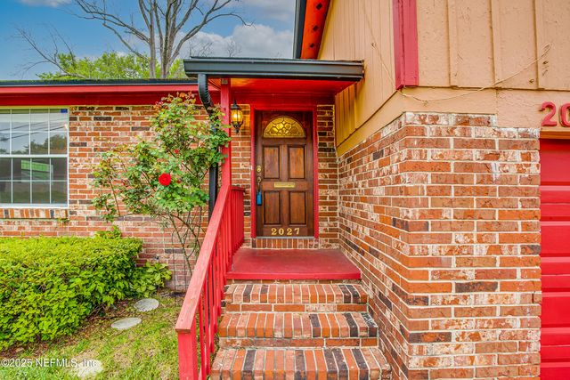 2027 COURTNEY Drive, Jacksonville, FL 32208