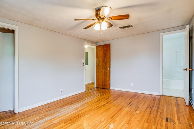 2027 COURTNEY Drive, Jacksonville, FL 32208