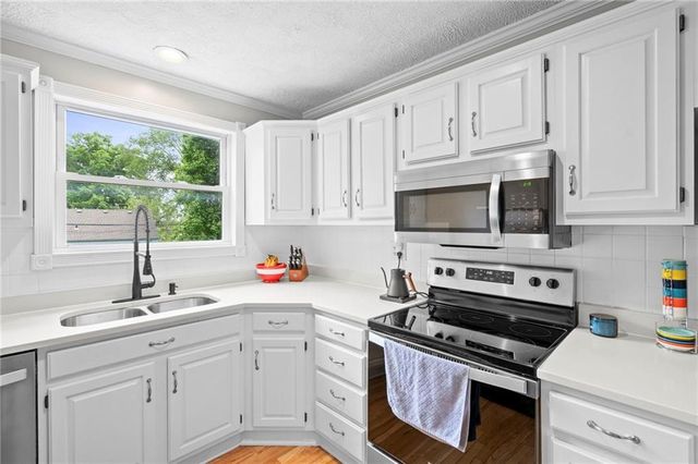 5000 W 51st Street, Roeland Park, KS 66205