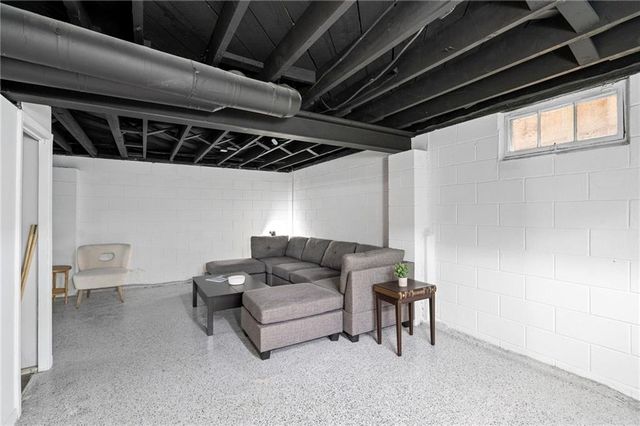 5000 W 51st Street, Roeland Park, KS 66205