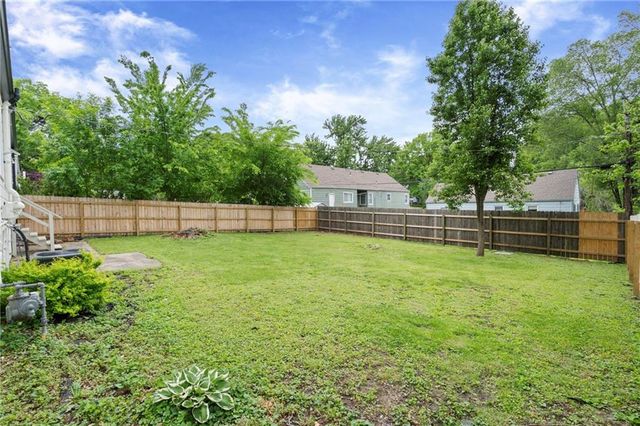 5000 W 51st Street, Roeland Park, KS 66205