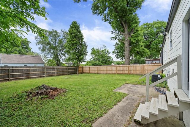 5000 W 51st Street, Roeland Park, KS 66205