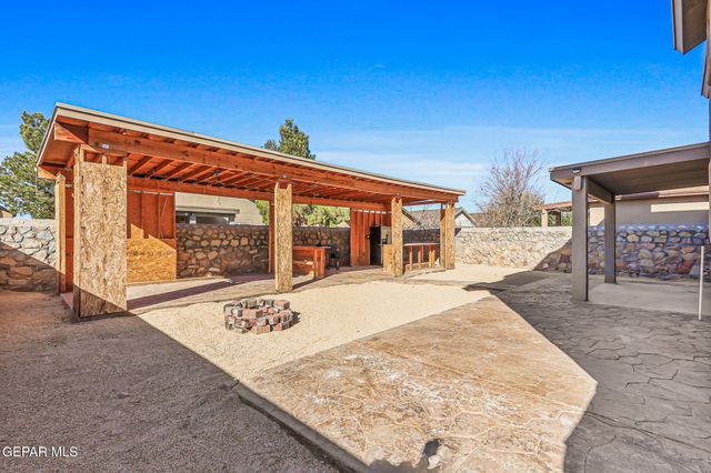 2921 PINO SECO Place, El Paso, TX 79938