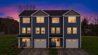 19 Biggs Ave # A, Epping, NH 03042