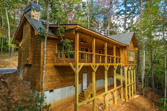 85 Moreland Trail, Blue Ridge, GA 30513