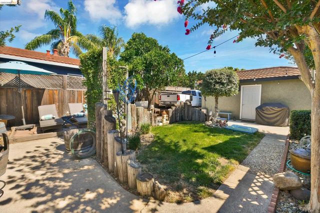 1411 C St, Antioch, CA 94509