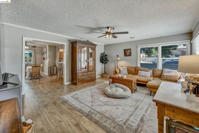 1411 C St, Antioch, CA 94509