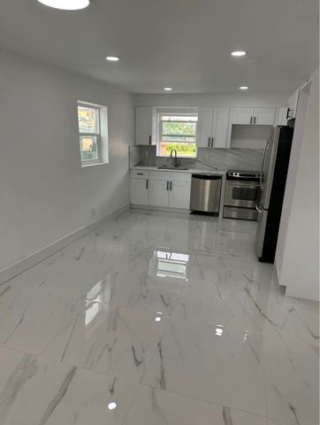 700 NW 3rd Avenue, Pompano Beach, FL 33060