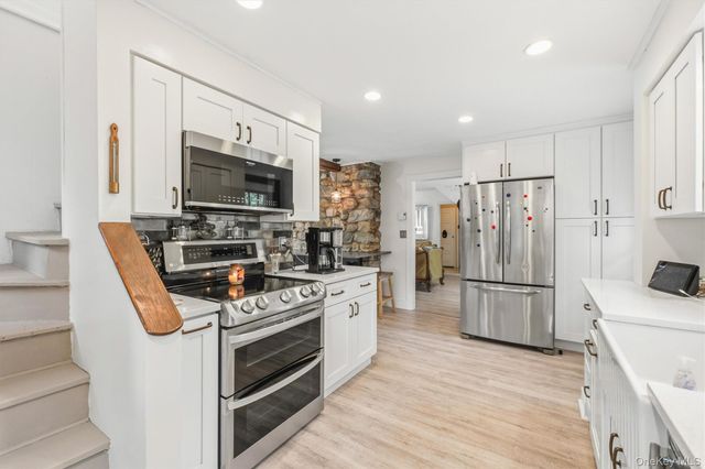 24 Tamarack Road, Mahopac, NY 10541