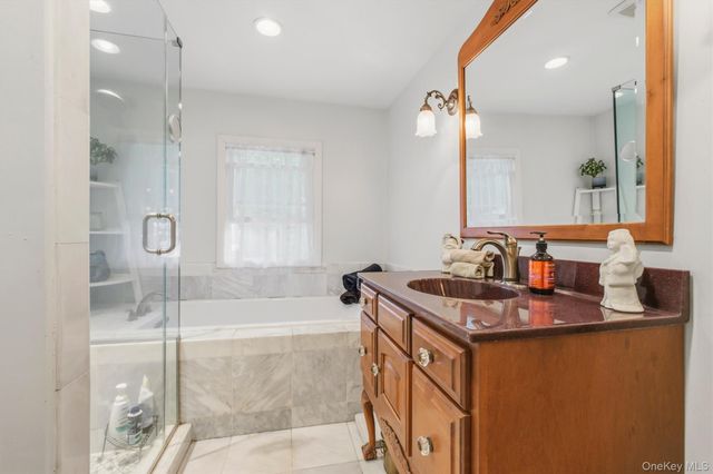 24 Tamarack Road, Mahopac, NY 10541