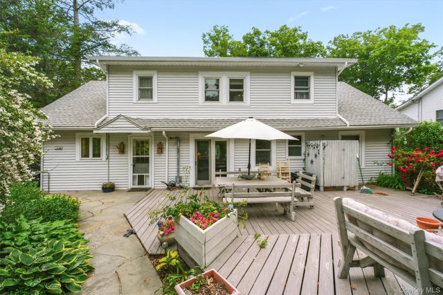 24 Tamarack Road, Mahopac, NY 10541