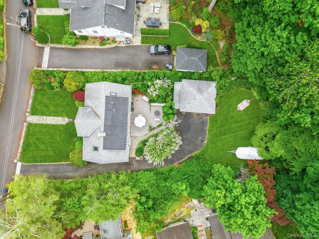 24 Tamarack Road, Mahopac, NY 10541