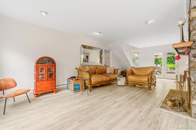 24 Tamarack Road, Mahopac, NY 10541