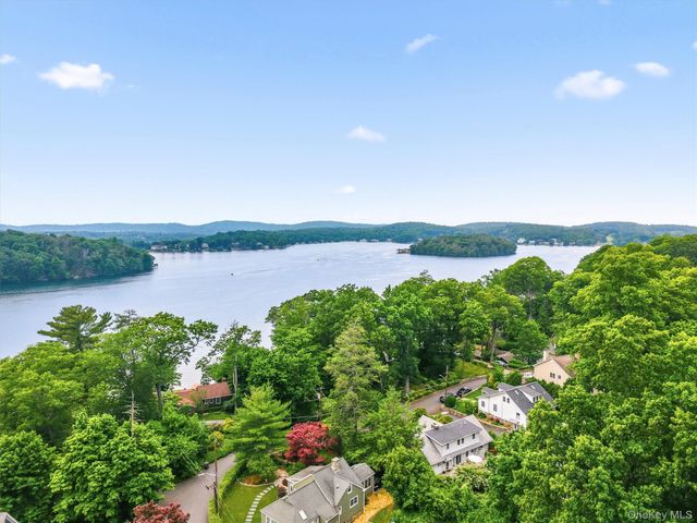 24 Tamarack Road, Mahopac, NY 10541