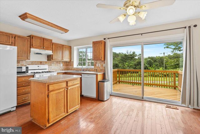 6511 OLD CARRIAGE LN, Alexandria, VA 22315