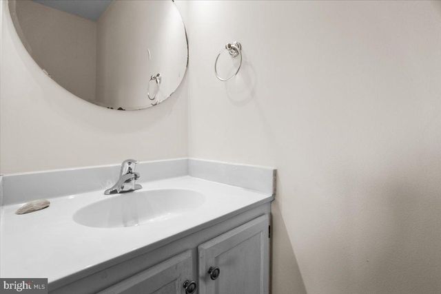 6511 OLD CARRIAGE LN, Alexandria, VA 22315