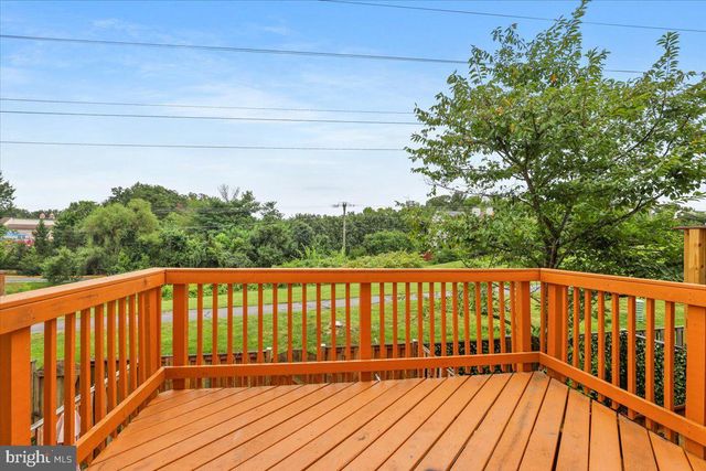 6511 OLD CARRIAGE LN, Alexandria, VA 22315