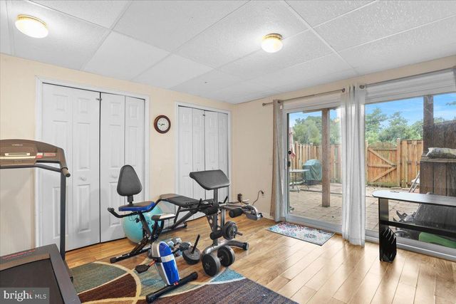 6511 OLD CARRIAGE LN, Alexandria, VA 22315