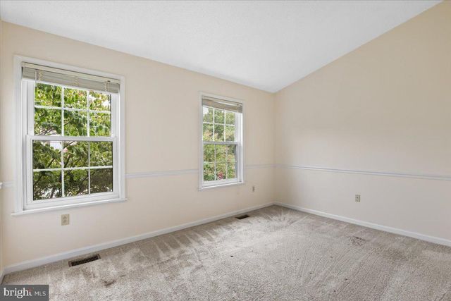 6511 OLD CARRIAGE LN, Alexandria, VA 22315