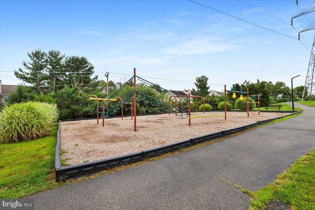 6511 OLD CARRIAGE LN, Alexandria, VA 22315