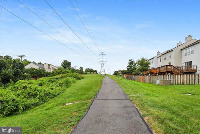 6511 OLD CARRIAGE LN, Alexandria, VA 22315