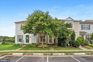 6511 OLD CARRIAGE LN, Alexandria, VA 22315