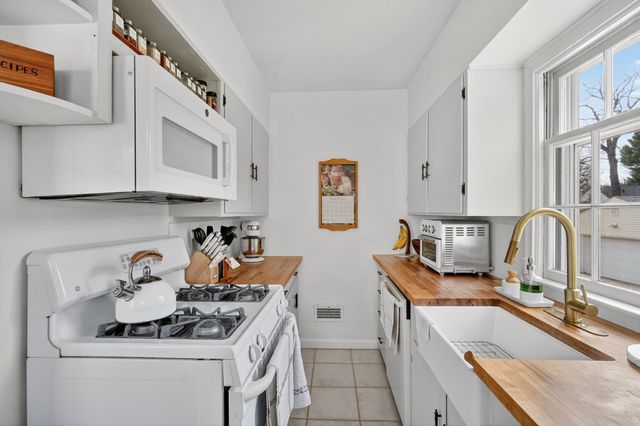 2824 35th Street, Des Moines, IA 50310