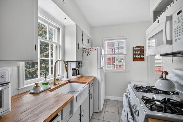 2824 35th Street, Des Moines, IA 50310