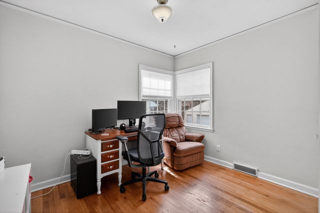 2824 35th Street, Des Moines, IA 50310