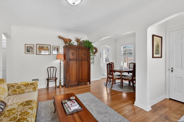 2824 35th Street, Des Moines, IA 50310