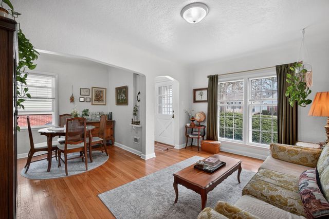 2824 35th Street, Des Moines, IA 50310