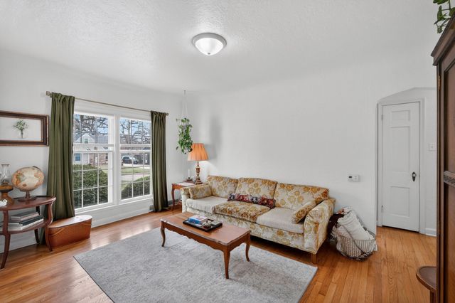 2824 35th Street, Des Moines, IA 50310