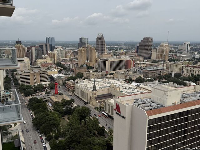 610 E Market St Unit 2904, San Antonio, TX 78205