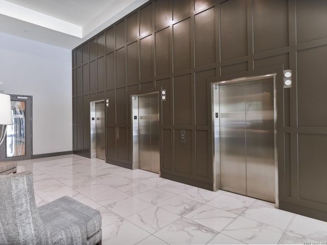 610 E Market St Unit 2904, San Antonio, TX 78205