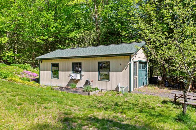 25 Goodhue Hill Road, Enfield, NH 03784
