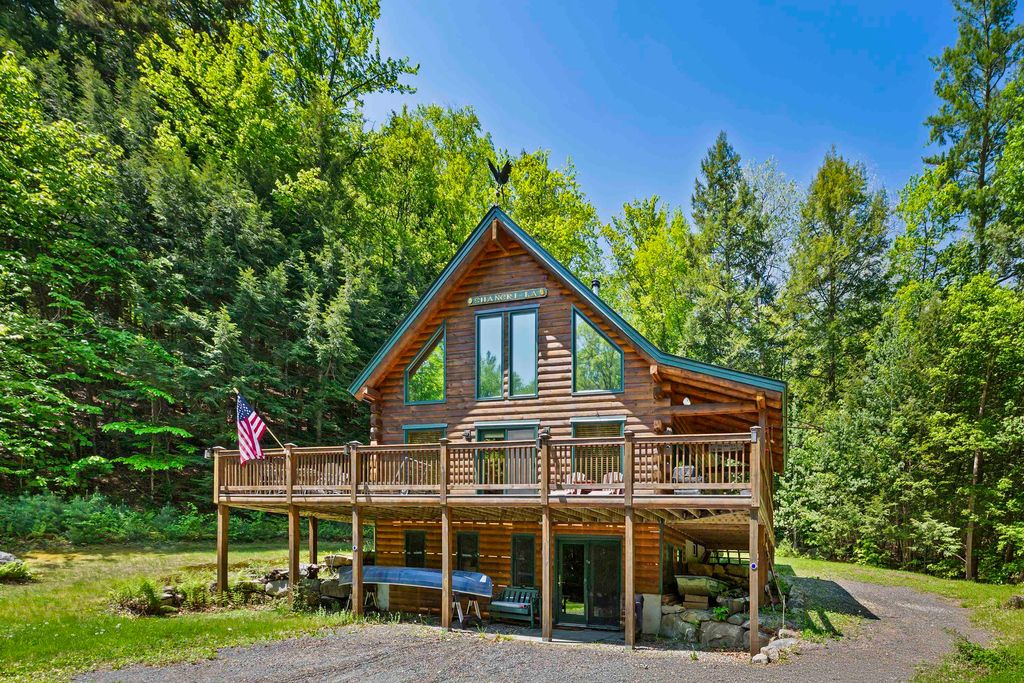 25 Goodhue Hill Road, Enfield, NH 03784