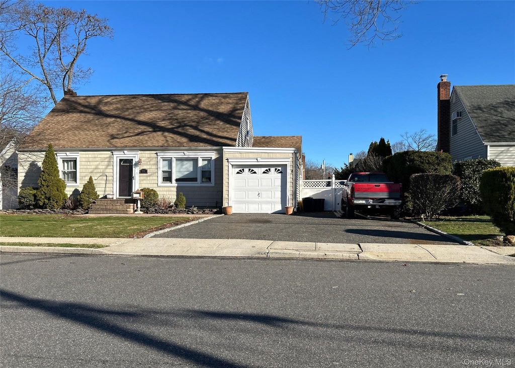 95 Clark Avenue, Massapequa, NY 11758