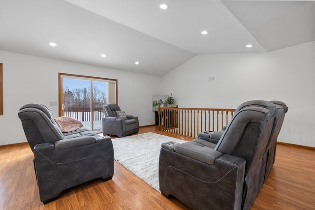 1001 70TH ST SE, Minot, ND 58701